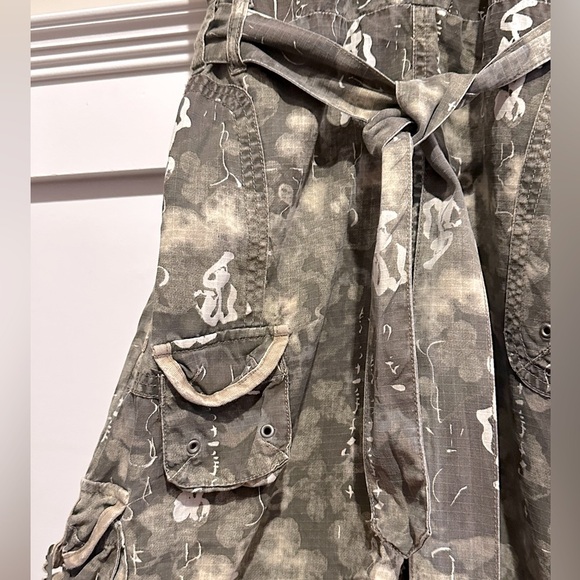 Da-Nang Camouflage Short Sleeve Jumpsuit - Picture 5 of 8